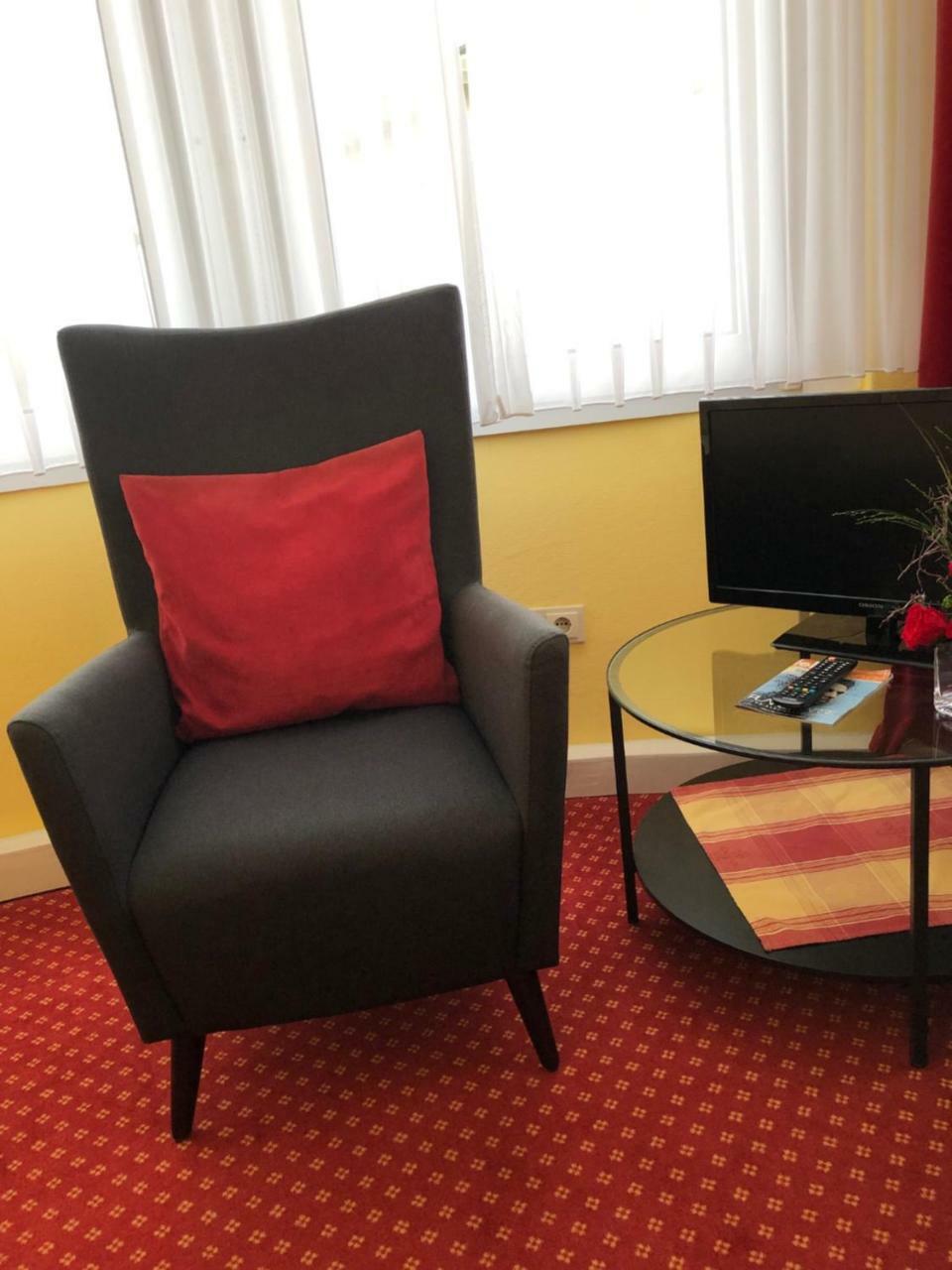 Thermen Hotel Pension Villa Holstein Бад Залцуфлен Екстериор снимка