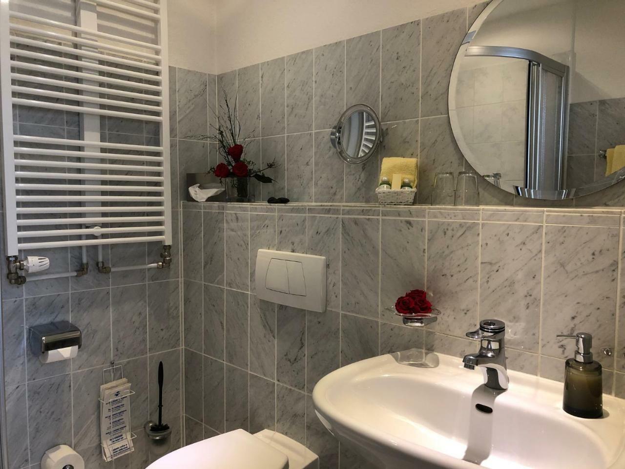 Thermen Hotel Pension Villa Holstein Бад Залцуфлен Екстериор снимка