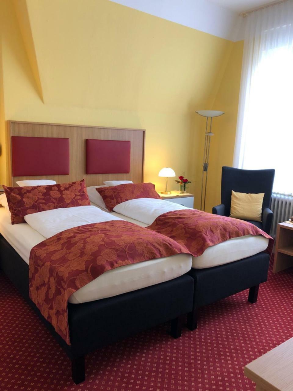 Thermen Hotel Pension Villa Holstein Бад Залцуфлен Екстериор снимка