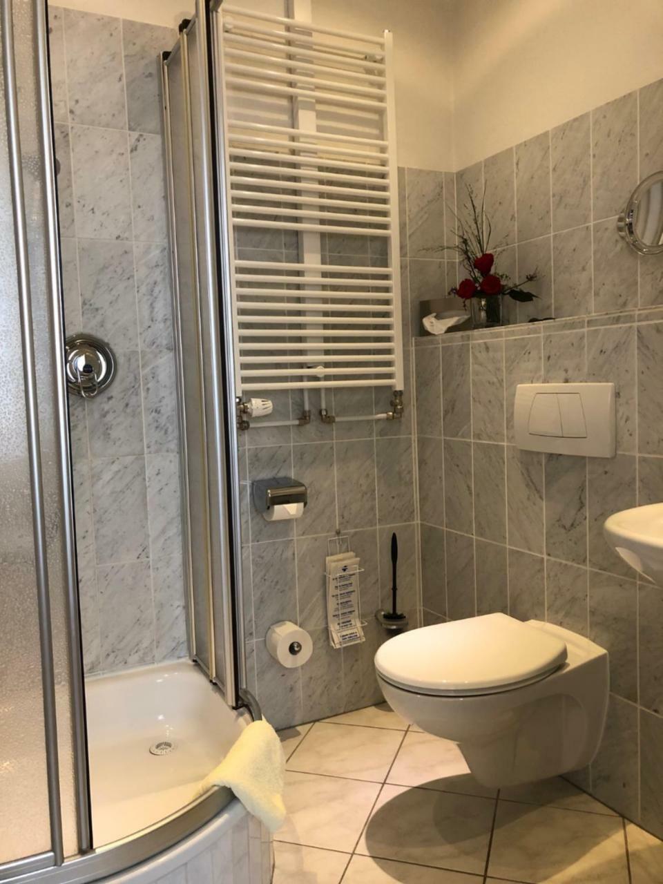 Thermen Hotel Pension Villa Holstein Бад Залцуфлен Екстериор снимка