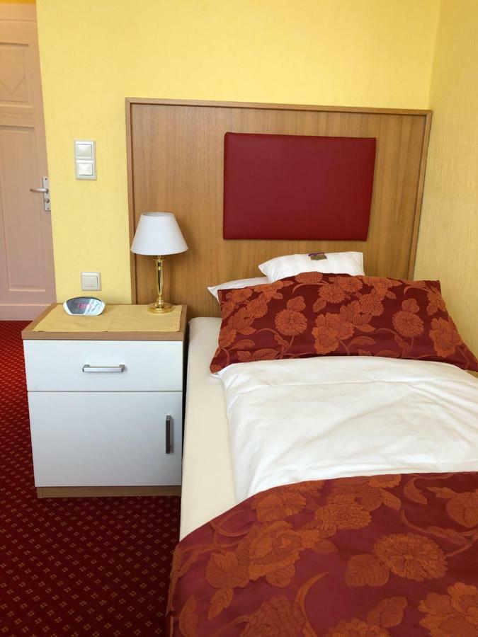 Thermen Hotel Pension Villa Holstein Бад Залцуфлен Екстериор снимка