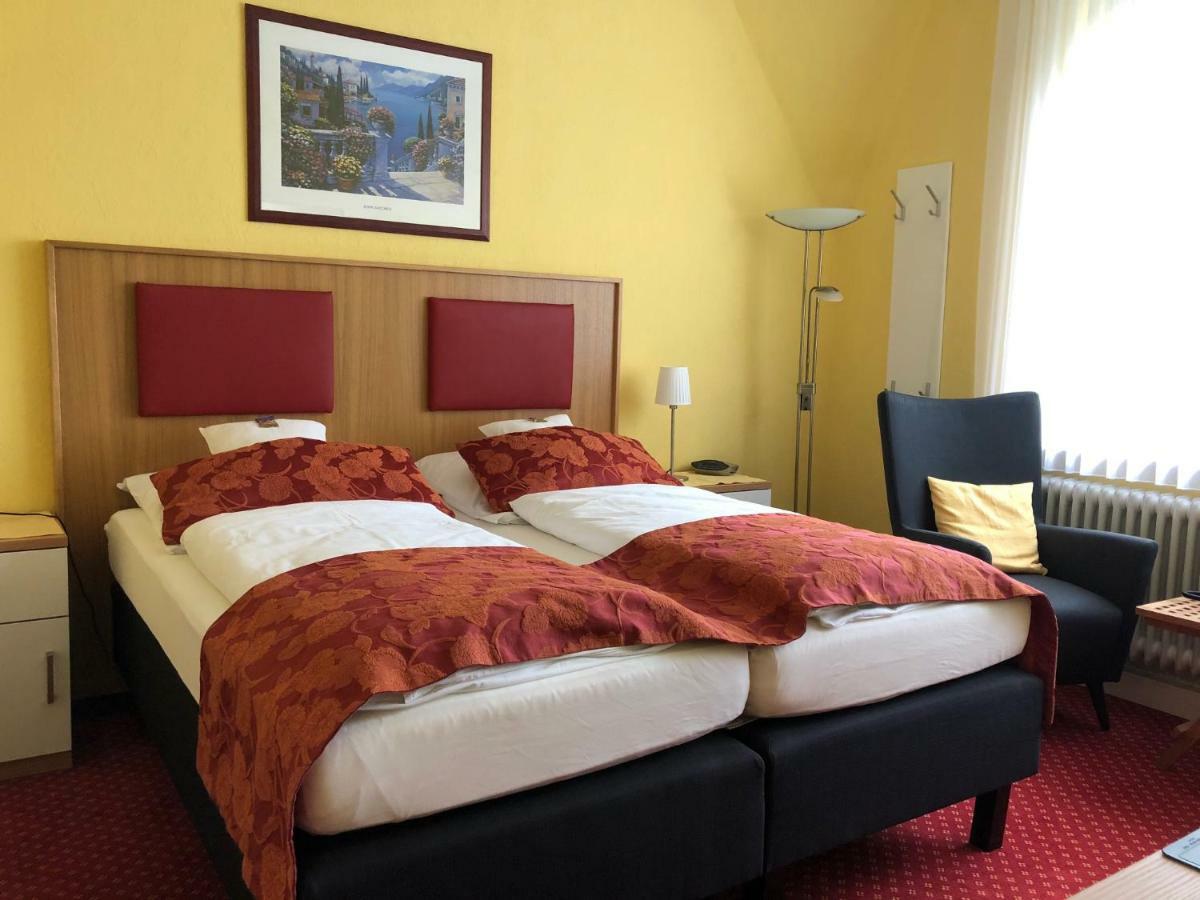 Thermen Hotel Pension Villa Holstein Бад Залцуфлен Екстериор снимка