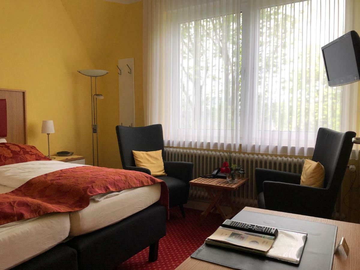 Thermen Hotel Pension Villa Holstein Бад Залцуфлен Екстериор снимка