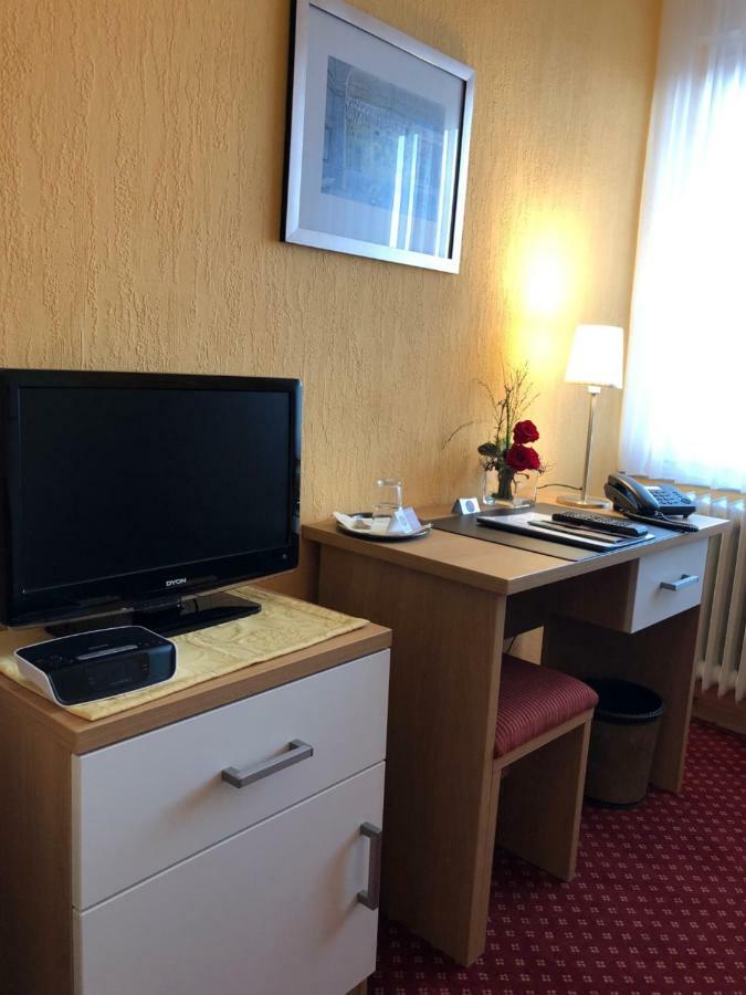 Thermen Hotel Pension Villa Holstein Бад Залцуфлен Екстериор снимка